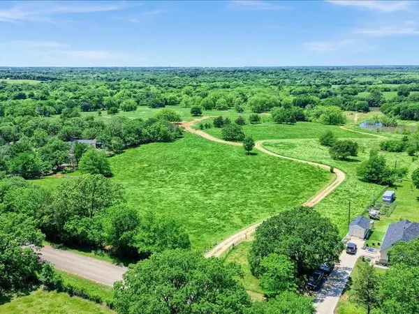 1747 Desvoignes Road, Denison, TX 75021