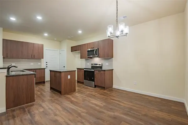 645 Blackland Drive, Venus, TX 76084