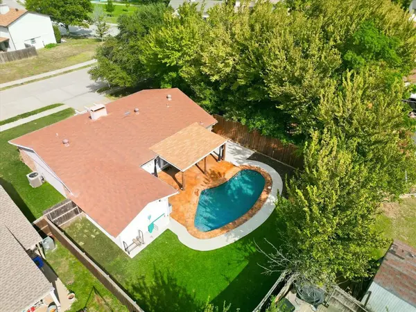 228 Wildfire Drive, Lewisville, TX 75067