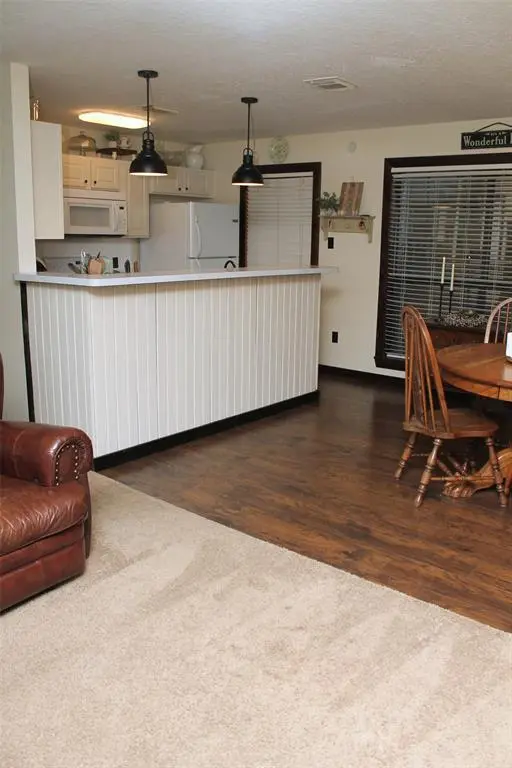 61 Hunters Creek Drive, Huntsville, TX 77340