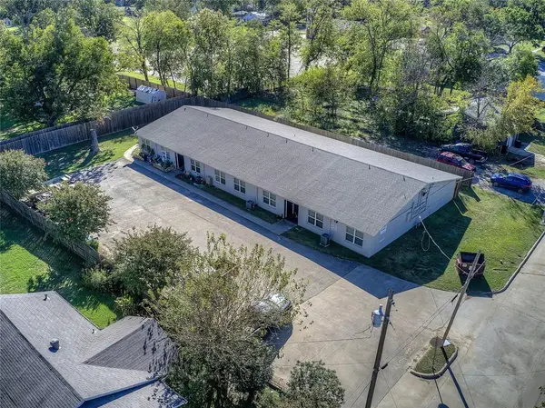 214 Locust Street S, Sulphur Springs, TX 75482