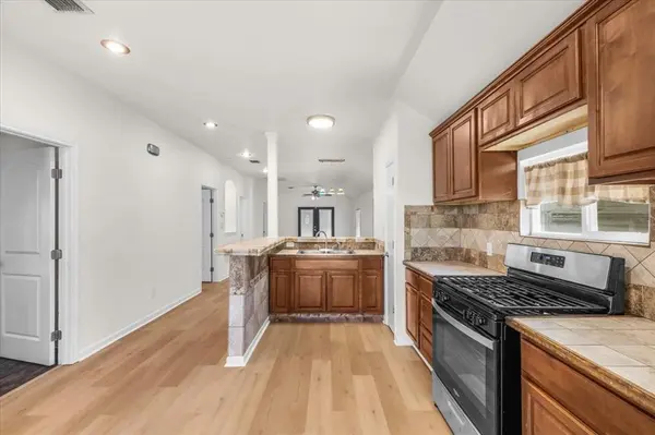 828 Springer Avenue, Fort Worth, TX 76114