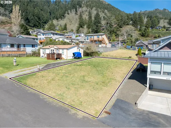 607 Driftwood AVE, Garibaldi, OR 97118