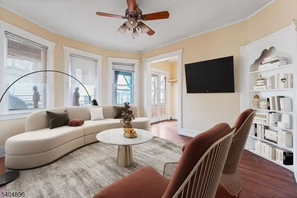 109 Orchard St, Elizabeth City, NJ 07208