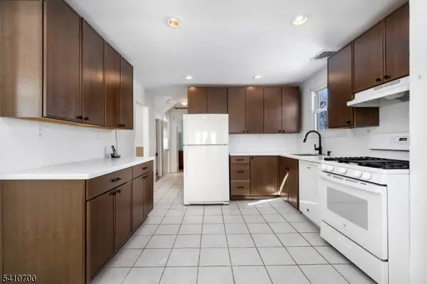 492 Eagle Rock Ave, Roseland Boro, NJ 07068