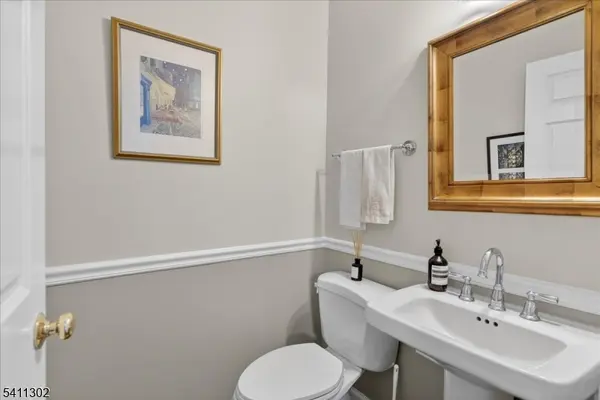 9 Winged Foot Ct, Montgomery Twp., NJ 08558