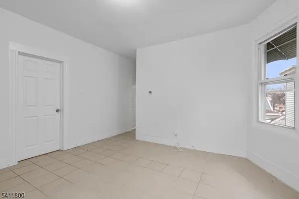 315 E 18Th St #2, Paterson City, NJ 07524