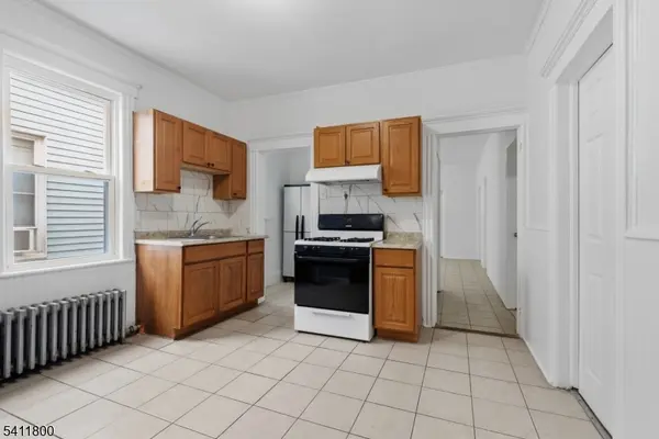 315 E 18Th St #2, Paterson City, NJ 07524