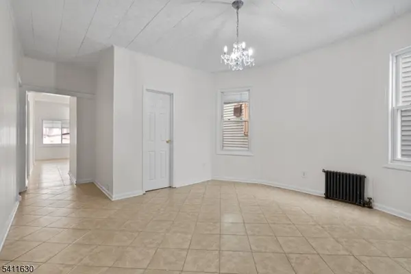 315 E 18Th St, Paterson City, NJ 07524