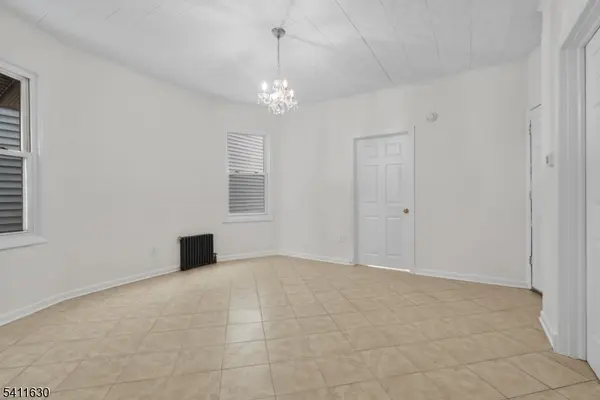 315 E 18Th St, Paterson City, NJ 07524