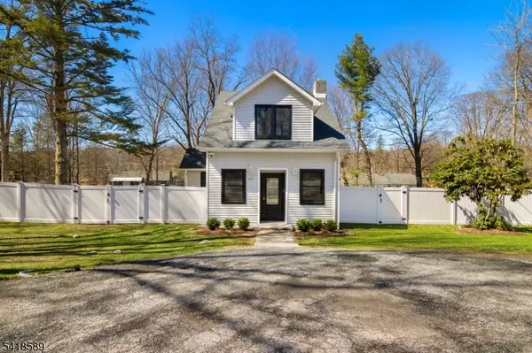 208 Annisquam Rd, Vernon Twp., NJ 07422