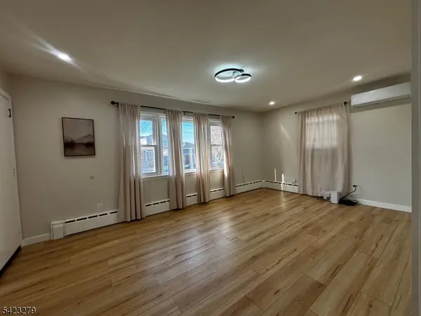 520 Spencer St, Elizabeth City, NJ 07202