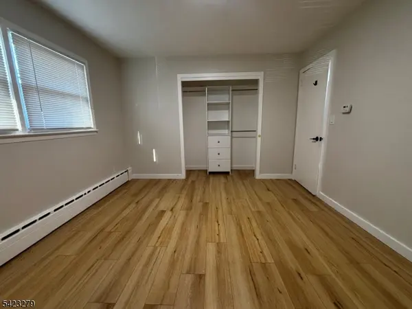 520 Spencer St, Elizabeth City, NJ 07202