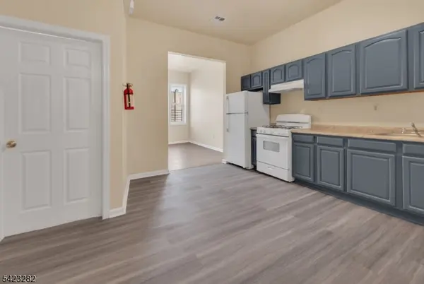 31A Martin Luther King Jr Dr #2, Jersey City, NJ 07305