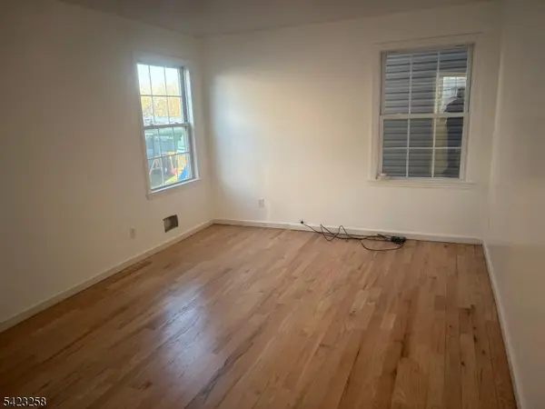 1019 E Grand St, Elizabeth City, NJ 07201