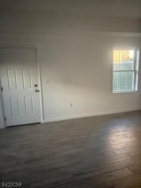 1019 E Grand St, Elizabeth City, NJ 07201