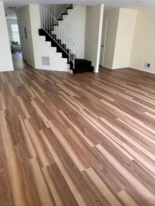 813 Plymouth Rd, North Brunswick Twp., NJ 08902