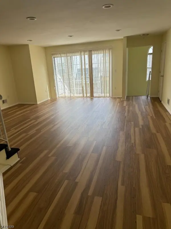 813 Plymouth Rd, North Brunswick Twp., NJ 08902