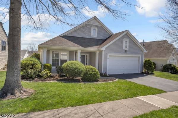 87 Kensington Cir, White Twp., NJ 07823