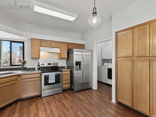 1336 Coolcrest DR, Colorado Springs, CO 80906