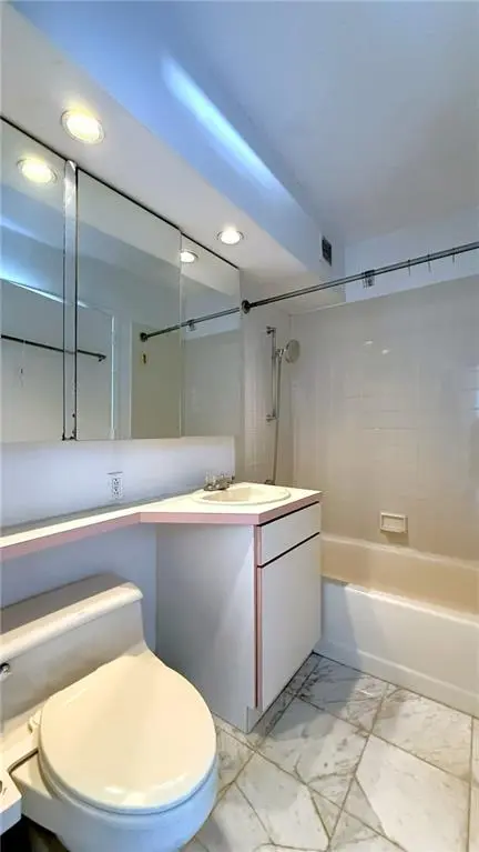 376 Broadway #22B, New York, NY 10013