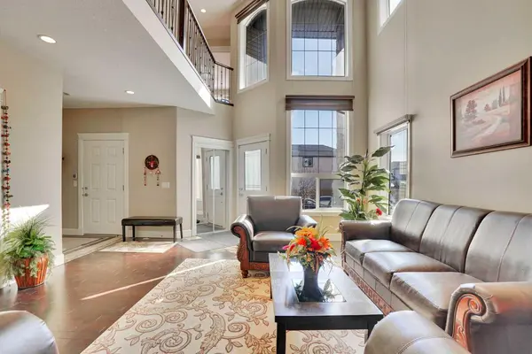 9 Saddlelake GRV NE, Calgary, AB T3J 0P2