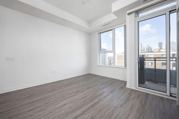 1 Cardiff RD #708, Toronto C10, ON M4P 0G2