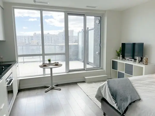 2 Sonic WAY #409, Toronto C11, ON M3C 0P2