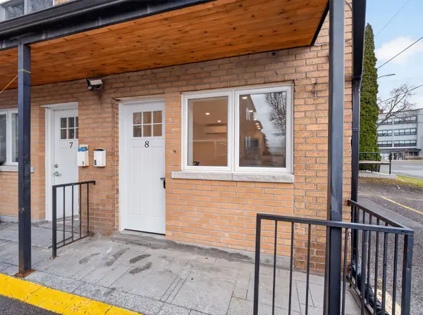 3879 Bathurst ST #8, Toronto C07, ON M3H 3N4