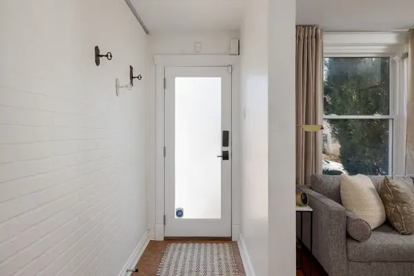 158 Galt AVE N, Toronto E01, ON M4M 2Z3