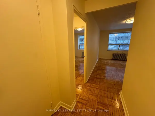 51 Gamble AVE #201, Toronto E03, ON M4K 2H4