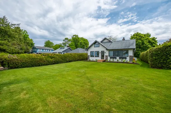 911 Lake DR N, Georgina, ON L4P 3E9