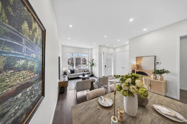 1240 Wellington ST E, Aurora, ON L4G 2C9