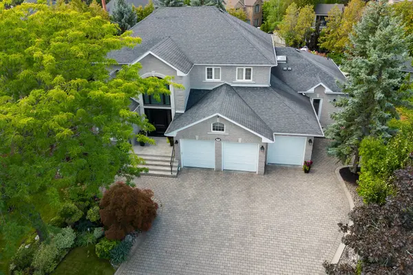 90 Shamrock CRES, Vaughan, ON L4H 1A3