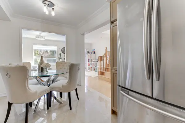 45 Harmony RD, Vaughan, ON L4K 5G5