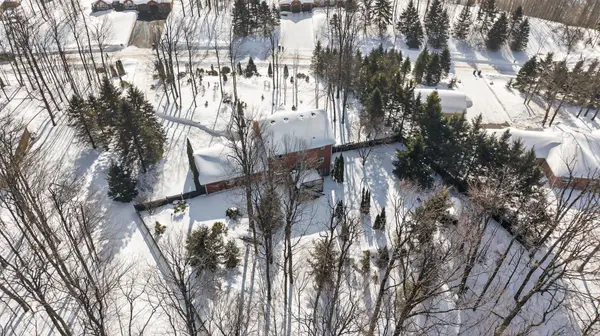 20 Green Mountain CT, Oro-medonte, ON L0L 2L0