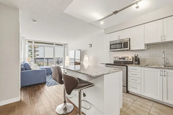 1940 Ironstone DR #610, Burlington, ON L7L 0E4