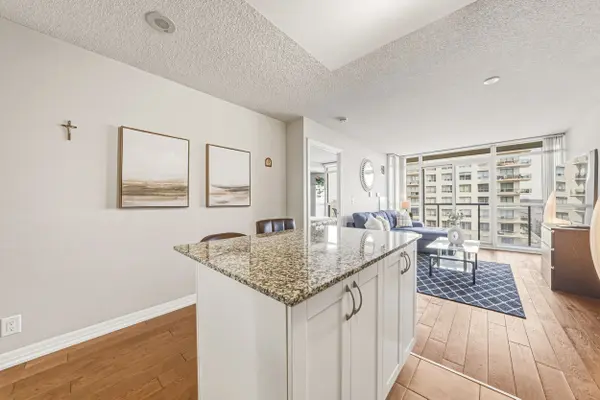 1940 Ironstone DR #610, Burlington, ON L7L 0E4