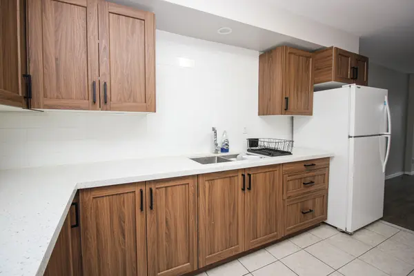 4227 Dundas ST W #1, Toronto W08, ON M8X 1Y3