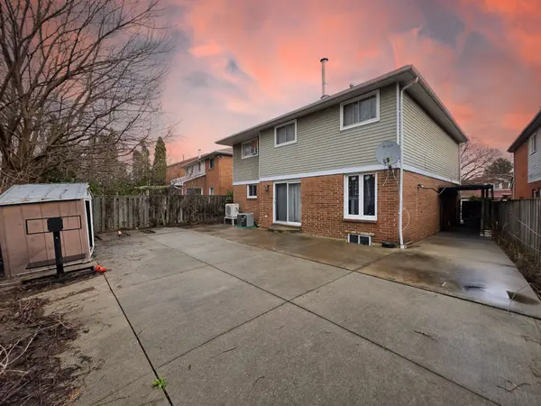 377 Mill ST S, Brampton, ON L6Y 3H6