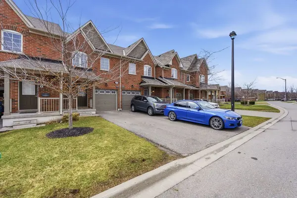 5070 Harvard RD N #5, Mississauga, ON L5M 0X1