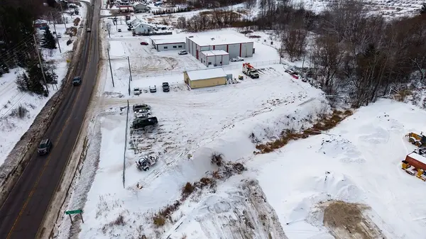 1366 Pembroke ST E, Laurentian Valley, ON K8A 6W2