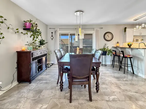 865 Canada DR, Fort Erie, ON L2A 6S5