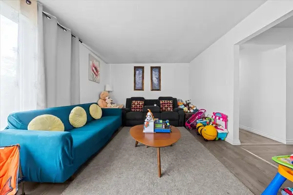 1702 Russell RD, Alta Vista And Area, ON K1G 0M9