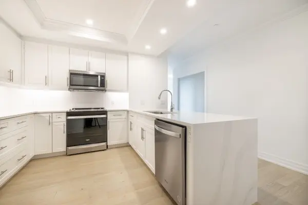 480 Callaway RD #204, London North, ON N6G 0Z3