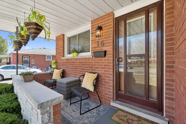 16 Kenwood CRES, Guelph, ON N1H 6E5