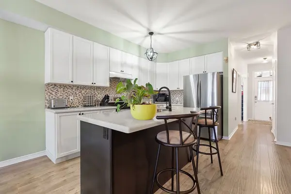 8 Deacon CRES, Kawartha Lakes, ON K9V 0L4