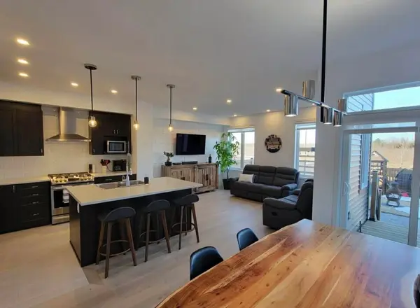 38 Riddell ST, Carleton Place, ON K7C 0J4