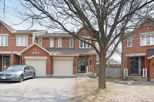 235 Saddlesmith CIR, Kanata, ON K2M 2Z1