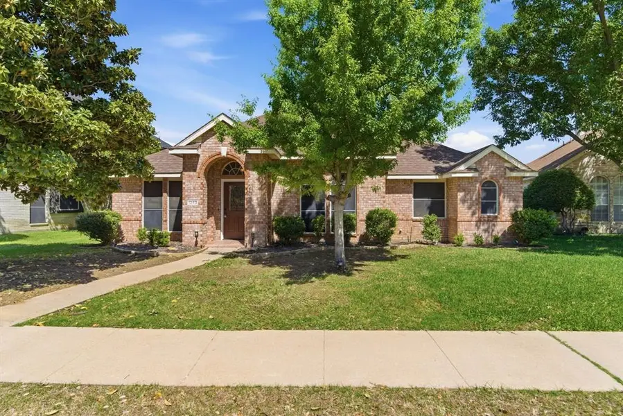 1343 Edmonton Drive, Lewisville, TX 75077